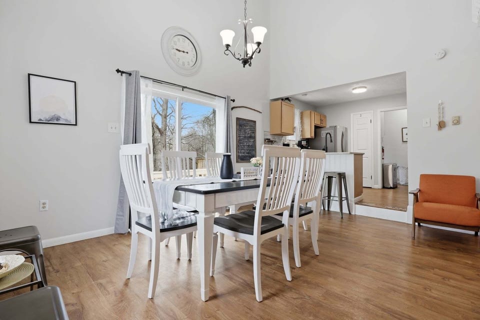House, 3 Bedrooms | Dining
