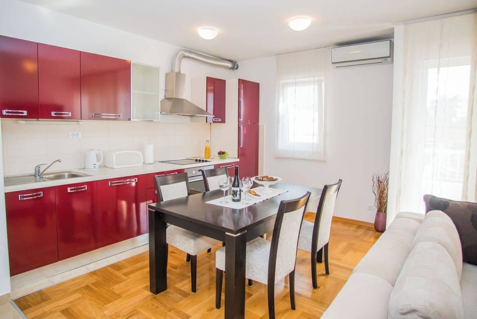 Apartment, Balcony, Sea View | Private kitchen | Coffee/tea maker, electric kettle