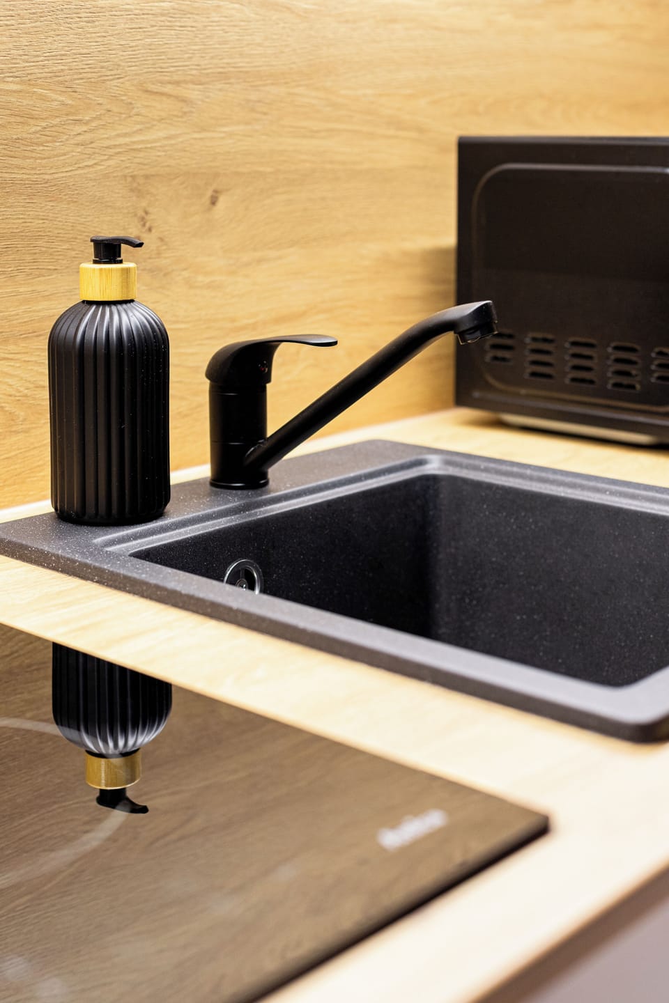 Apartment | Private kitchenette | Coffee/tea maker