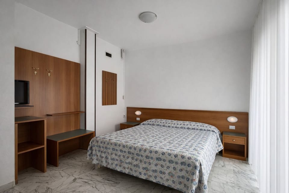 Basic Double Room