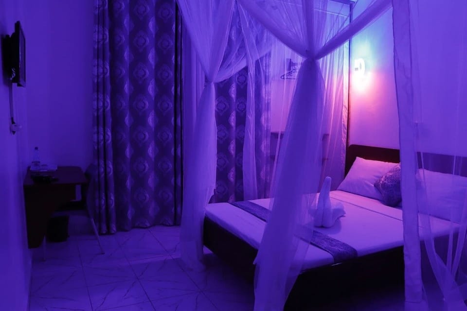 Deluxe Double Room | Free WiFi, bed sheets
