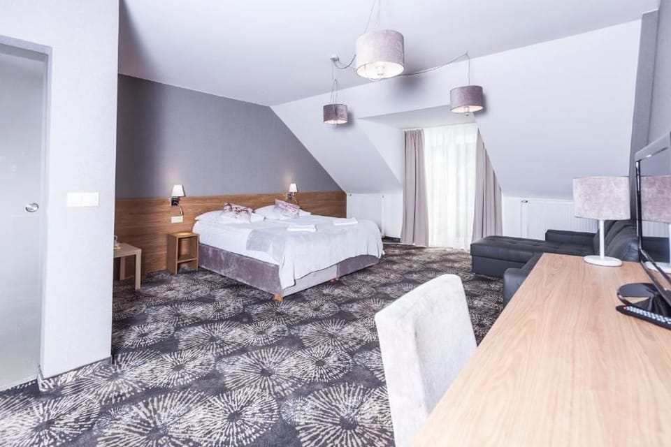 Triple Room | In-room safe