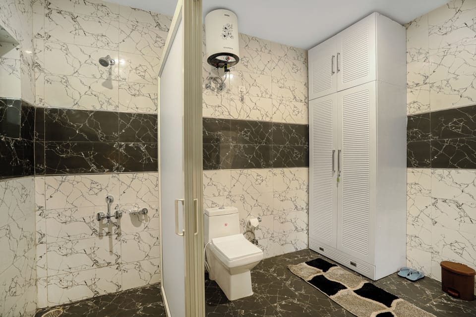 Elite Villa | Bathroom | Free toiletries, soap, shampoo, toilet paper