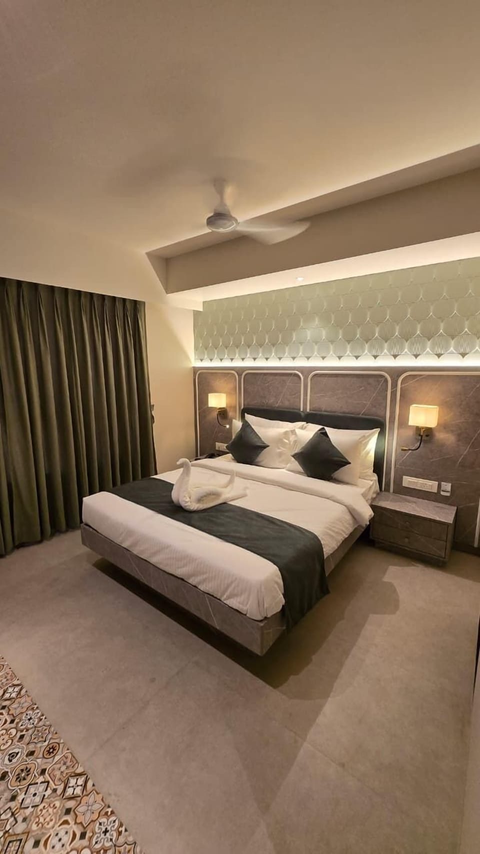Premium Double Room | Desk, laptop workspace, free WiFi