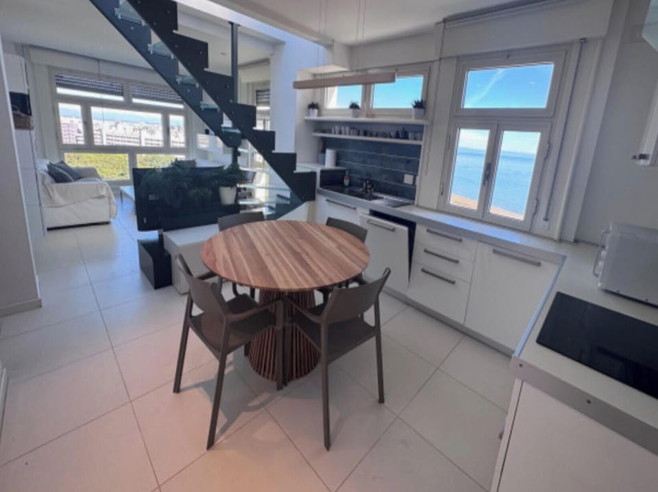 Apartment, 2 Bedrooms, Terrace, Ocean View | Living room