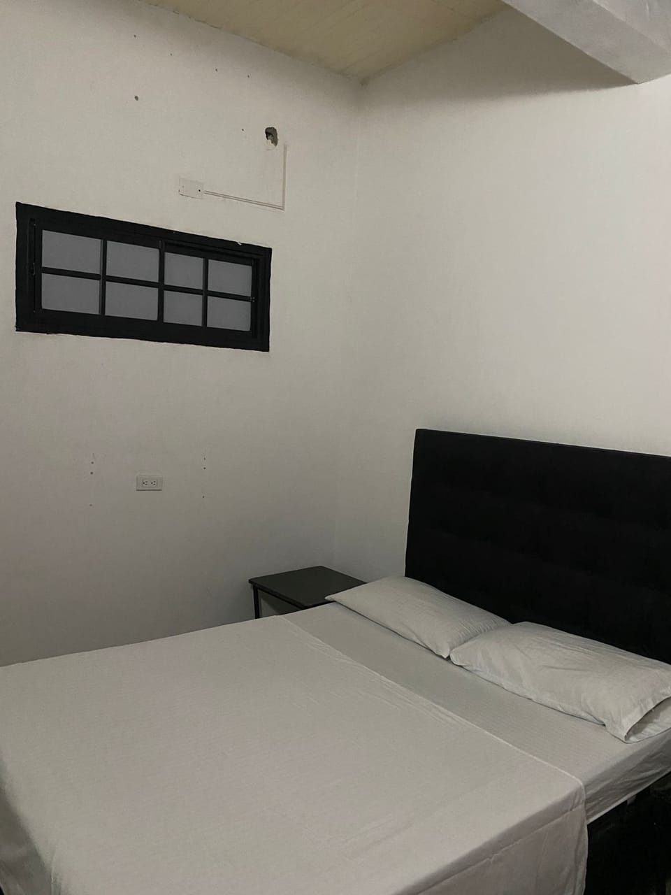 Standard Double Room | WiFi (free)