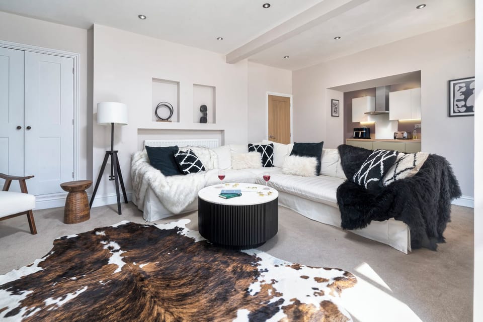 Rosemount Boutique Cottage in Windermere
