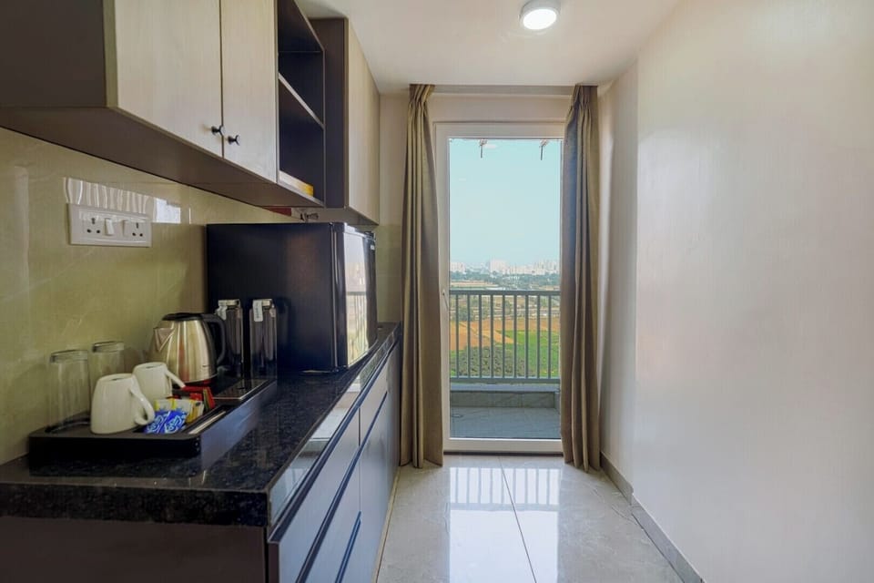 Luxury Room | Desk, laptop workspace, soundproofing, free WiFi