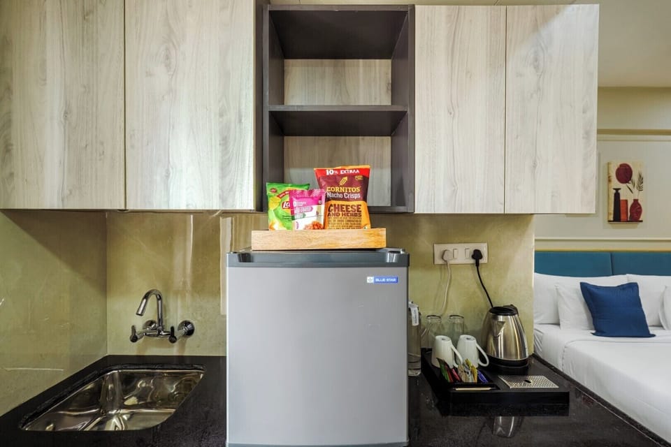 Premium Studio | Desk, laptop workspace, soundproofing, free WiFi