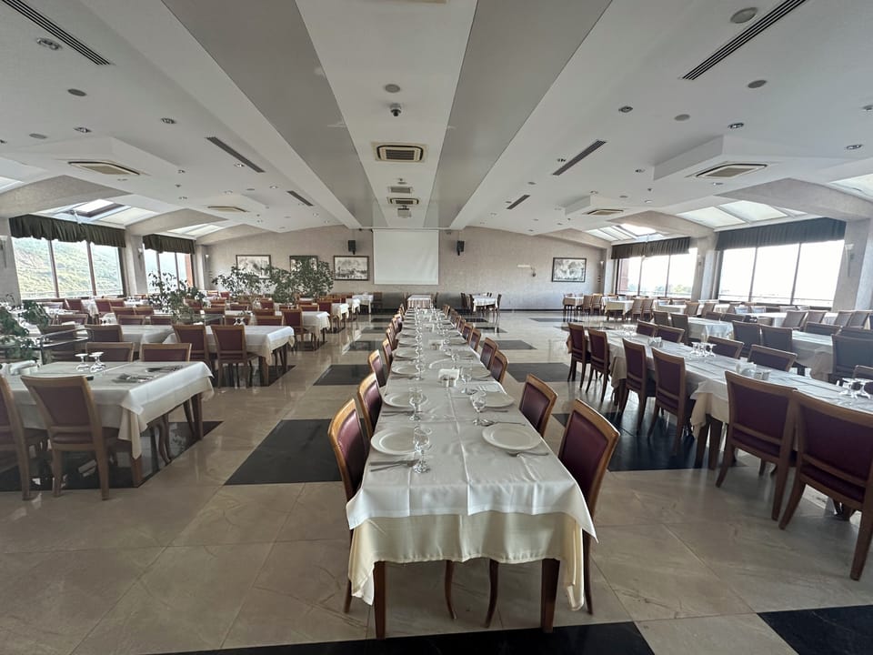 Banquet hall