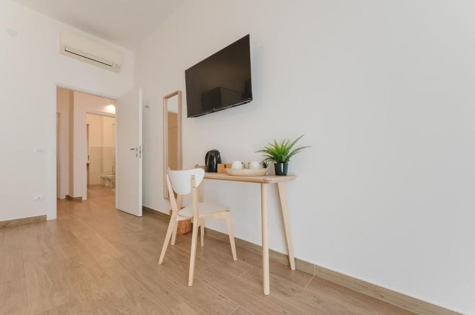 Basic Double Room | Interior