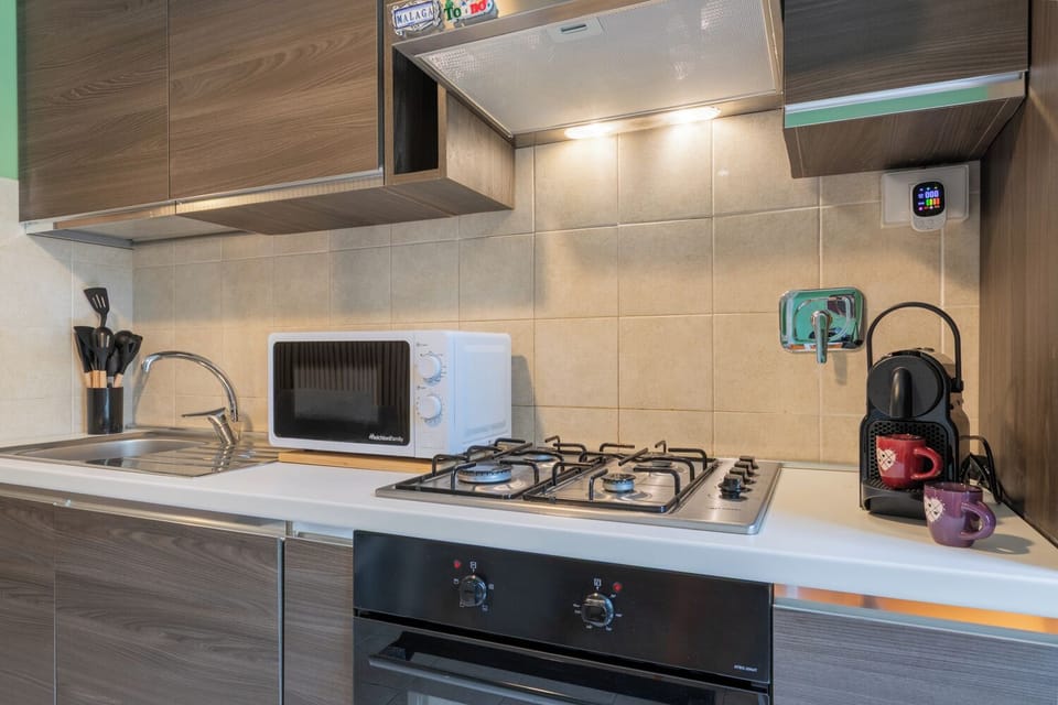 Basic Apartment, Balcony | Private kitchen | Espresso maker