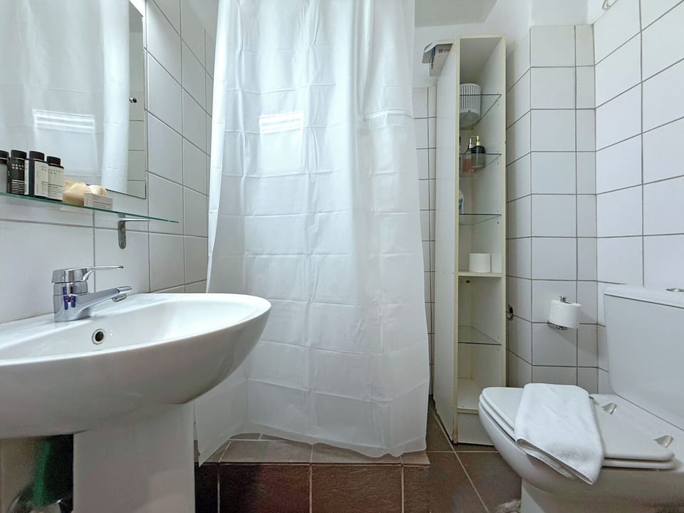 Apartment | Bathroom