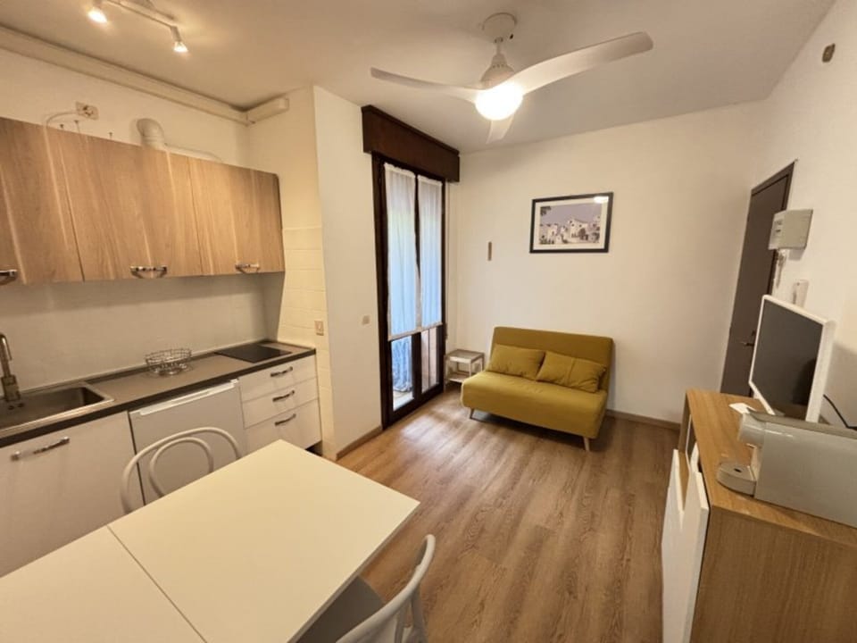 Apartment, 2 Bedrooms, Terrace | Interior