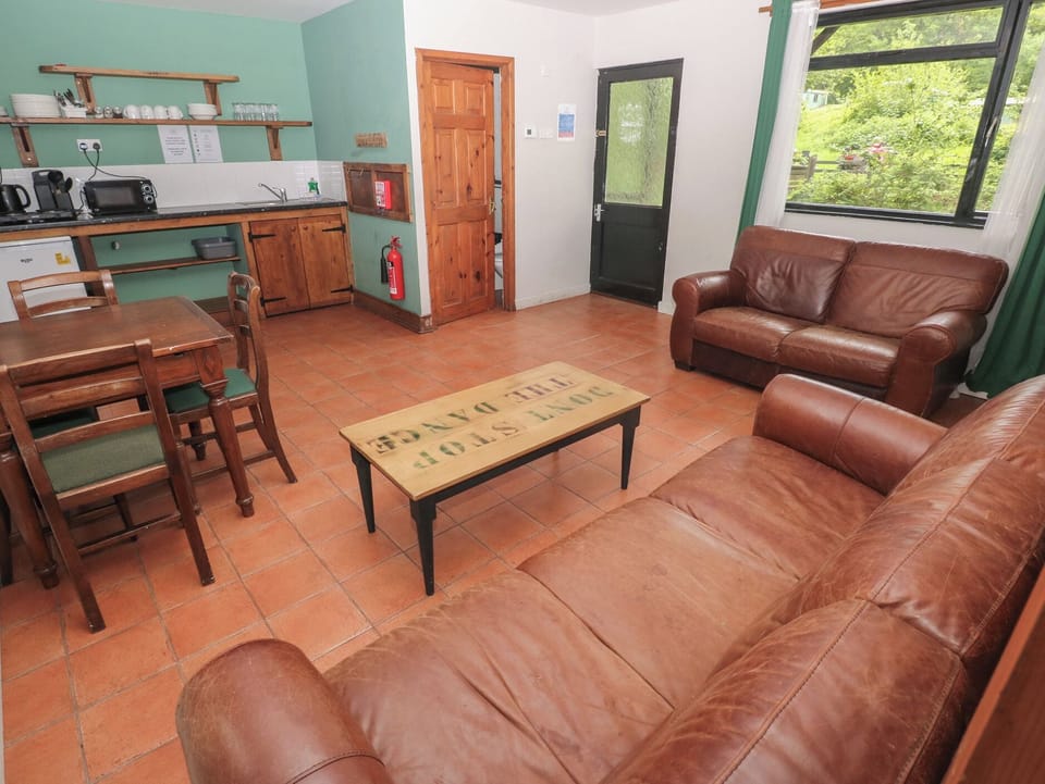 Cottage | Living area