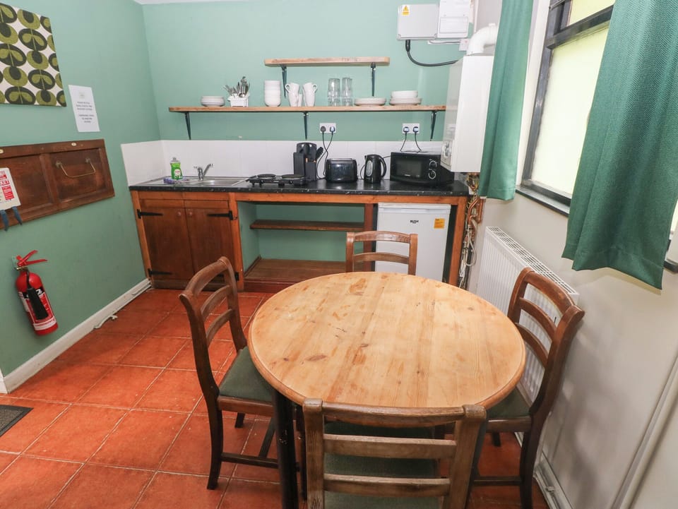 Cottage | Dining