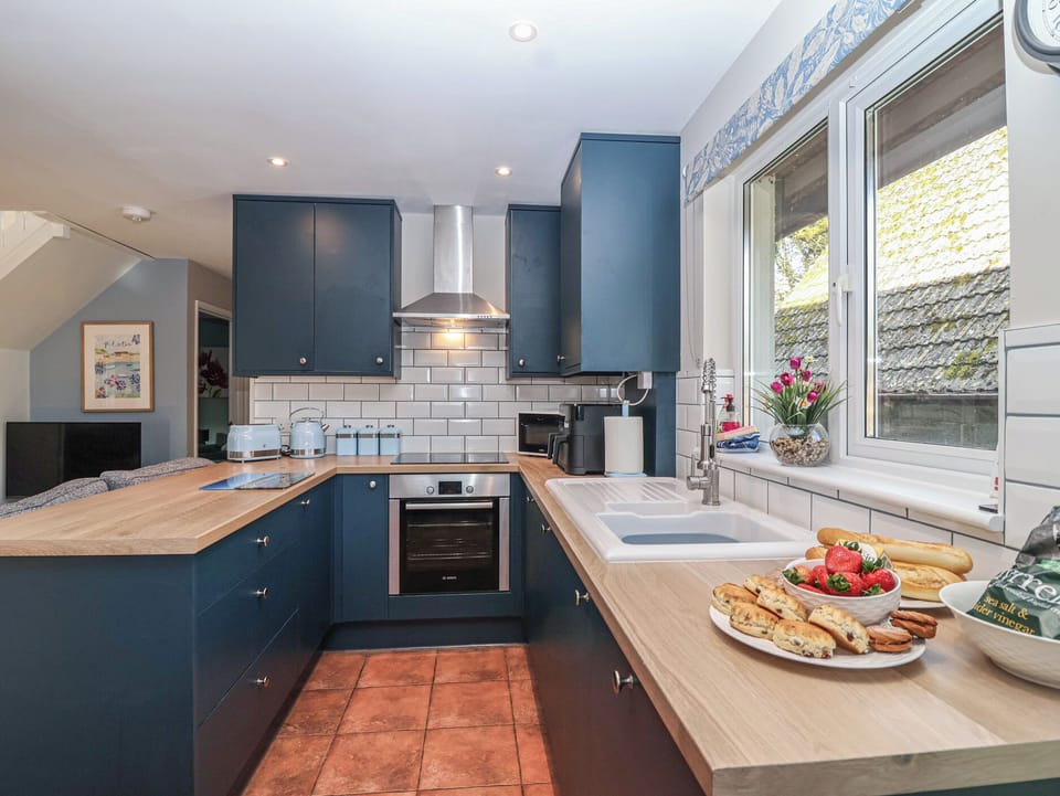 Cottage | Private kitchen | Cookware/dishes/utensils