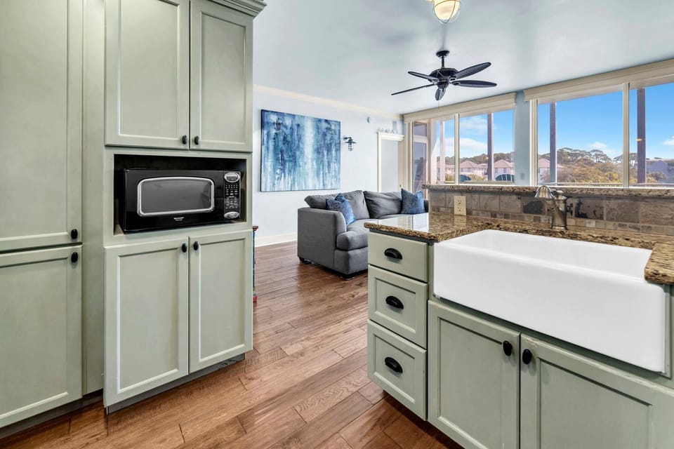 Condo, Multiple Beds (Six Palms 3A) | Interior