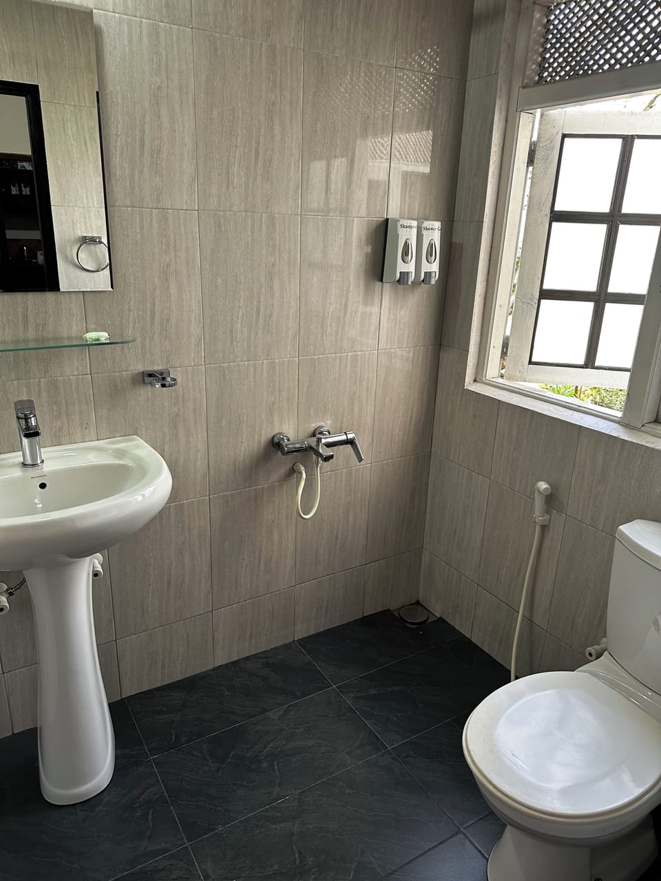 Standard Room, 1 Queen Bed, Private Bathroom, Ground Floor | Bathroom | Free toiletries, slippers, towels, soap