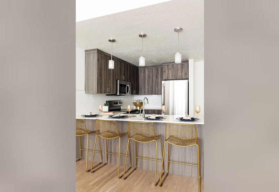 Luxury Condo, 2 Bedrooms, Courtyard View | Private kitchen