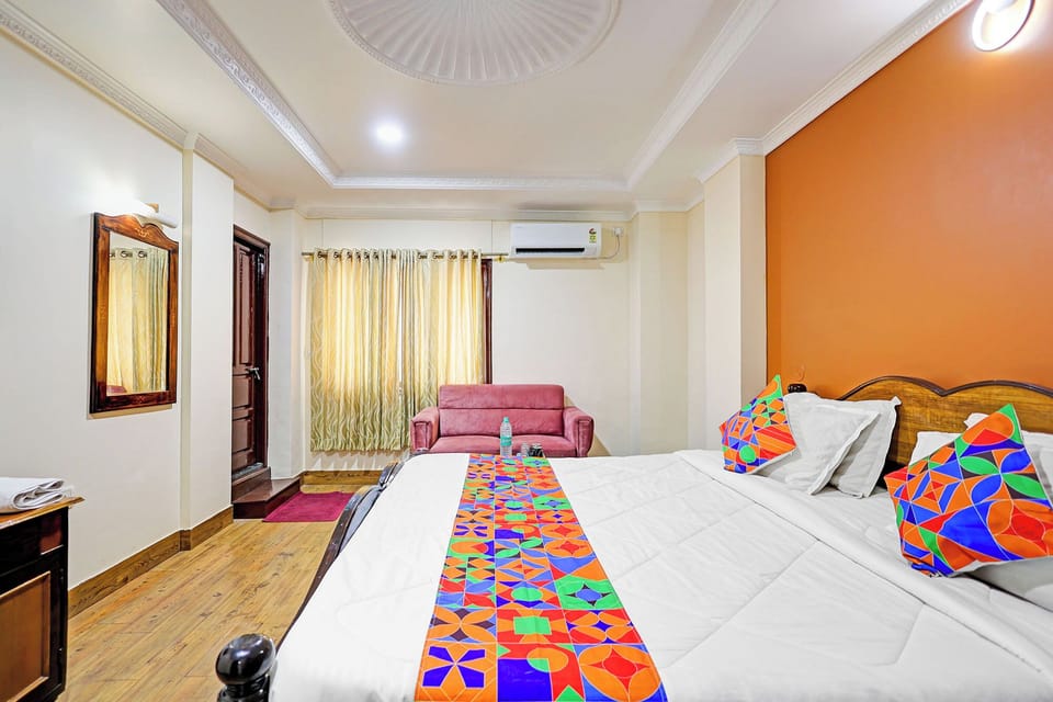 Egyptian cotton sheets, premium bedding, in-room safe, free WiFi