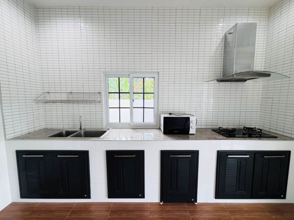 Shared fridge, microwave