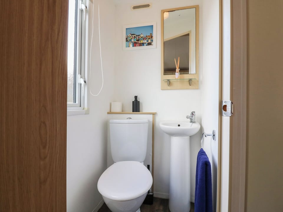 Debonair Atlas Caravan Rental Stonham Barns Cottage in Mid Suffolk District