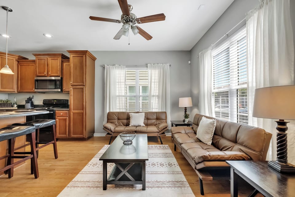 Apartment (3 Bedrooms) | Front of property