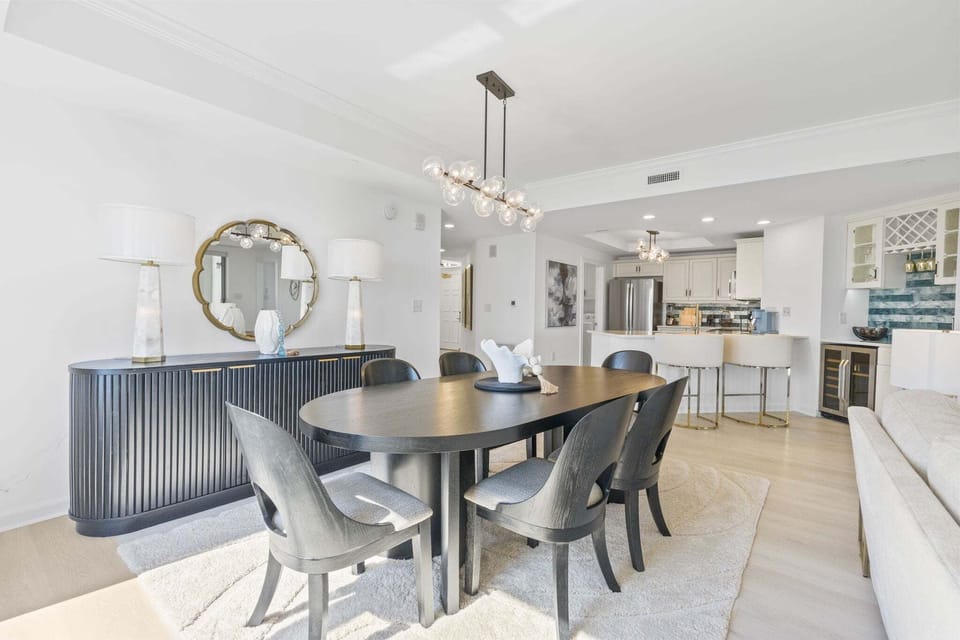 Condo, 2 Bedrooms | Dining