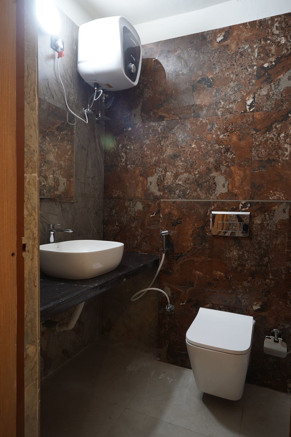 Towels, soap, shampoo, toilet paper