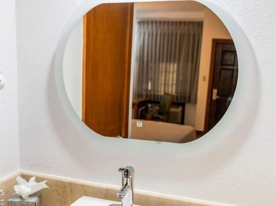 Standard Double Room, 1 Bedroom, Patio, Courtyard View | Bathroom