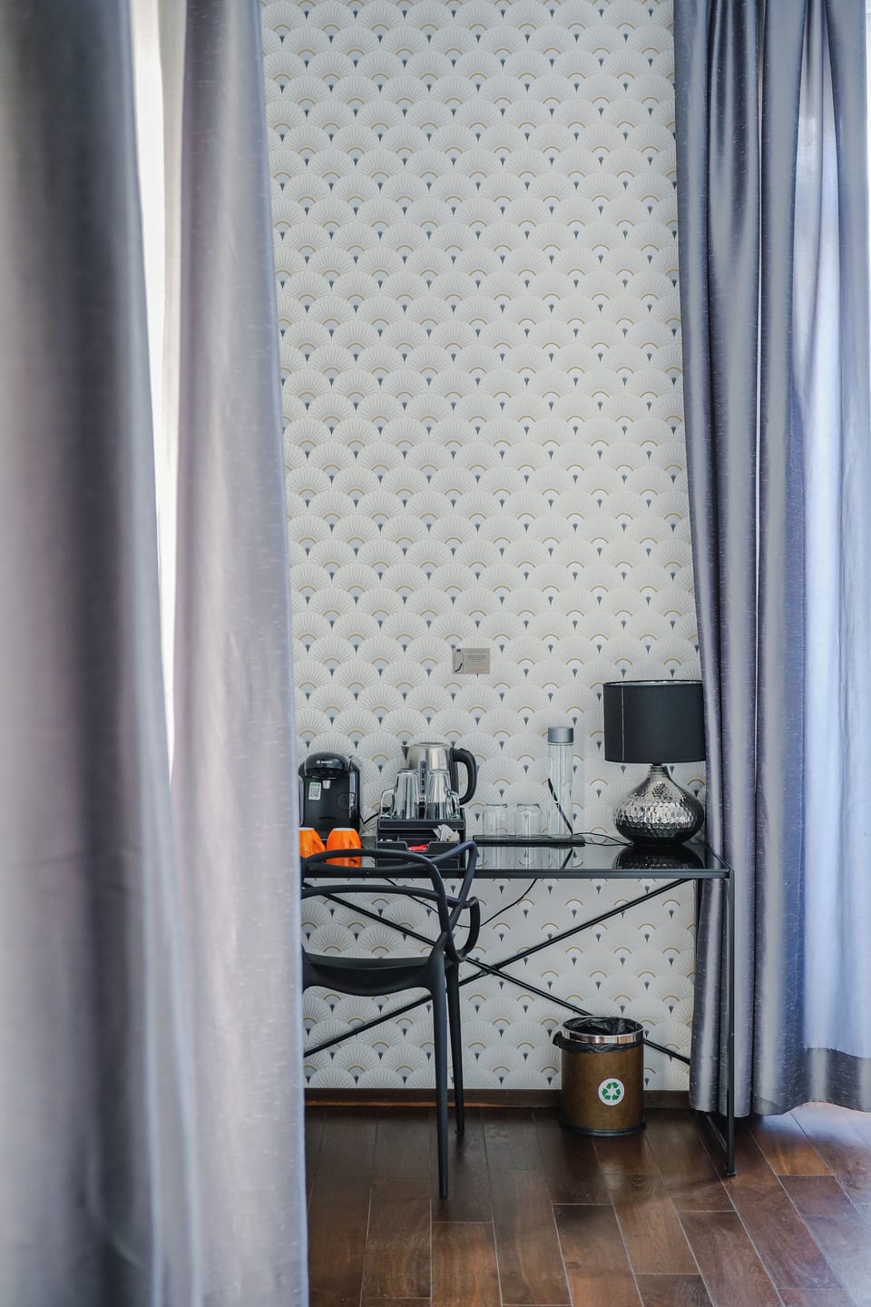 Standard Double Room, 1 Queen Bed, Accessible | Premium bedding, Select Comfort beds, desk, laptop workspace