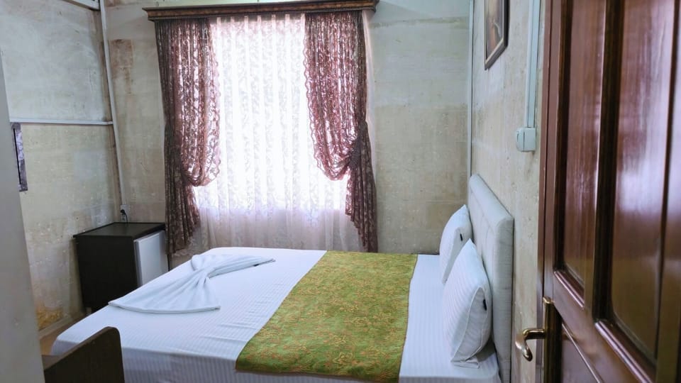 Double Room, Non Smoking | Laptop workspace, free WiFi