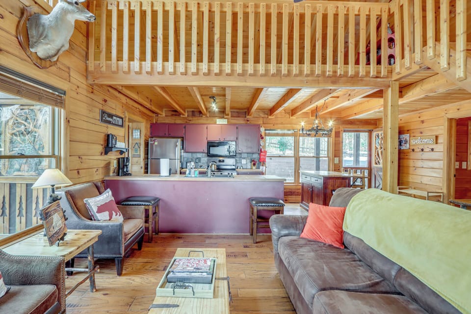 House (5 Bedrooms) | Interior