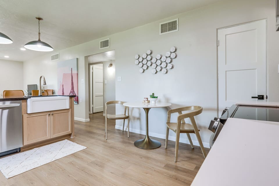 House (3 Bedrooms) | Interior