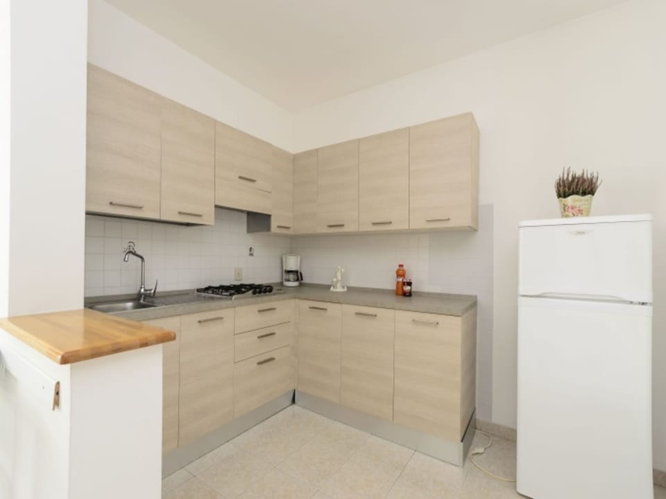 Apartment, 2 Bedrooms, Balcony | Interior