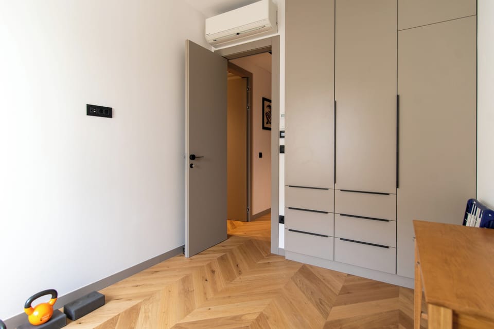 Superior Apartment, Balcony, Harbor View | Iron/ironing board, travel crib, free WiFi, bed sheets