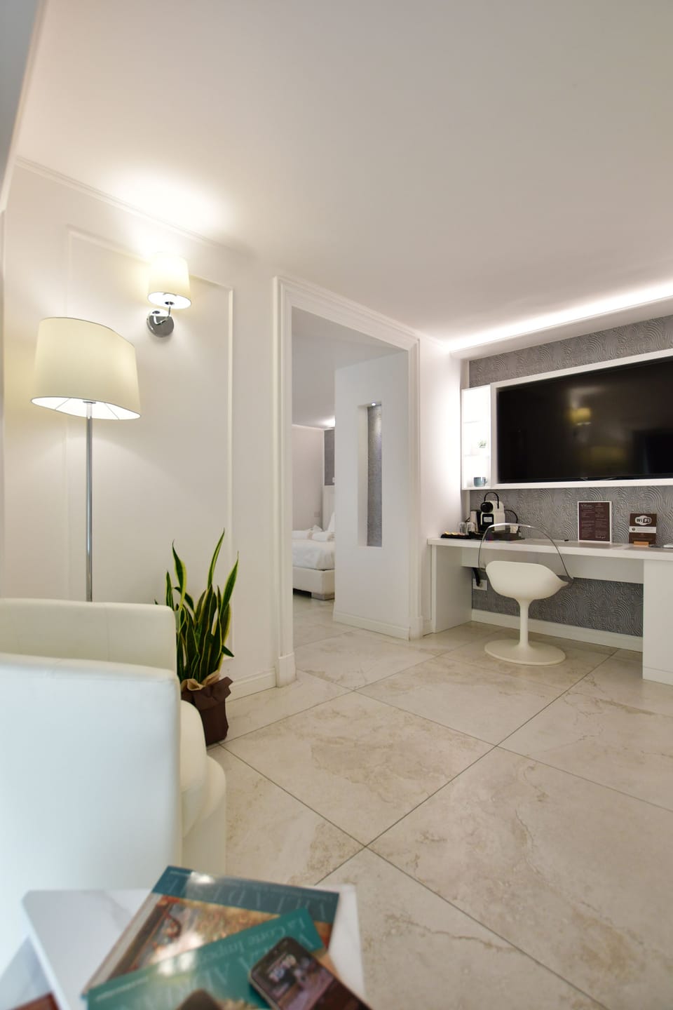 Deluxe Suite, 1 King Bed, Non Smoking, City View | Living area | Printers