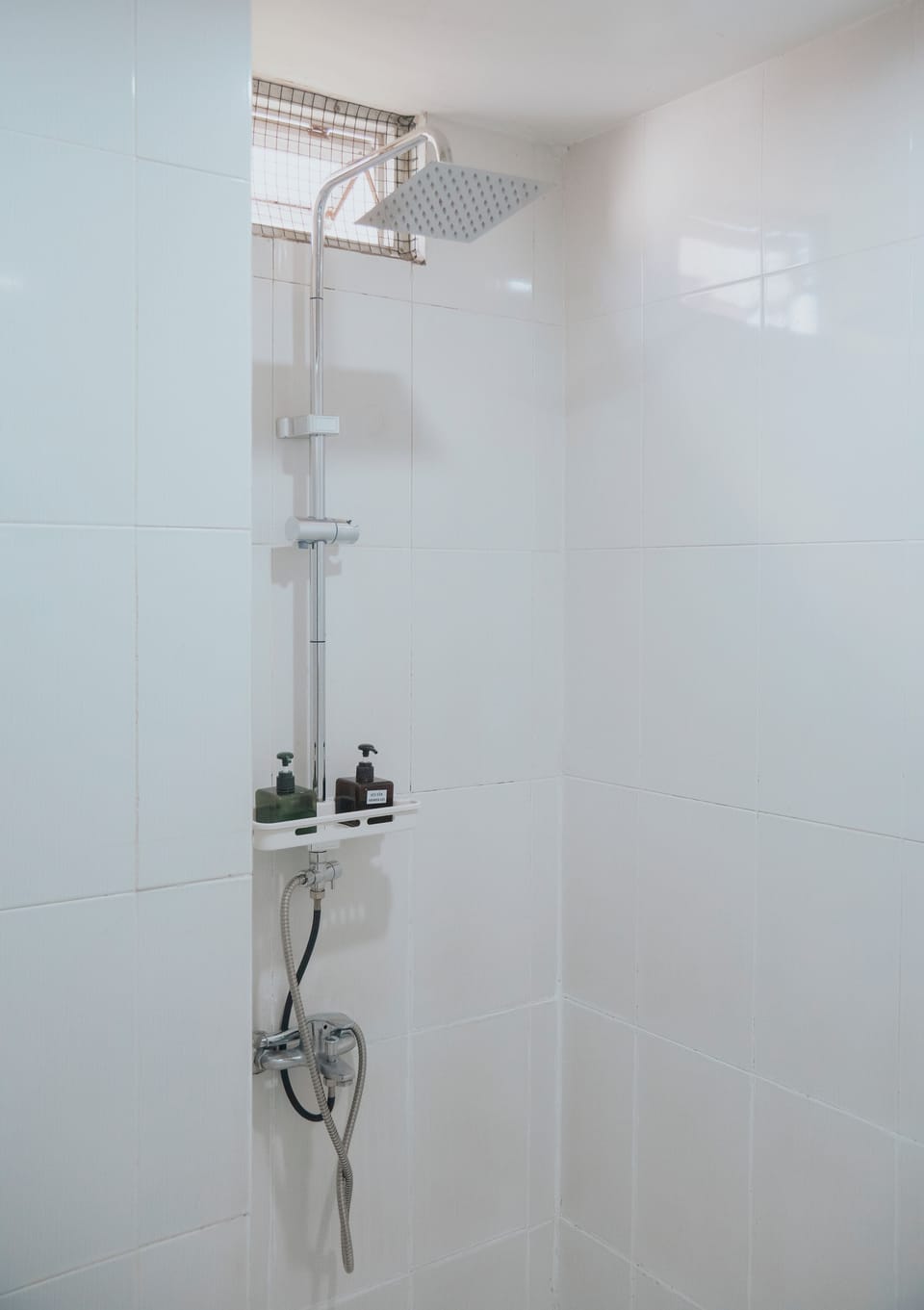 Superior Double Room, City View | Bathroom | Shower, towels, soap, shampoo