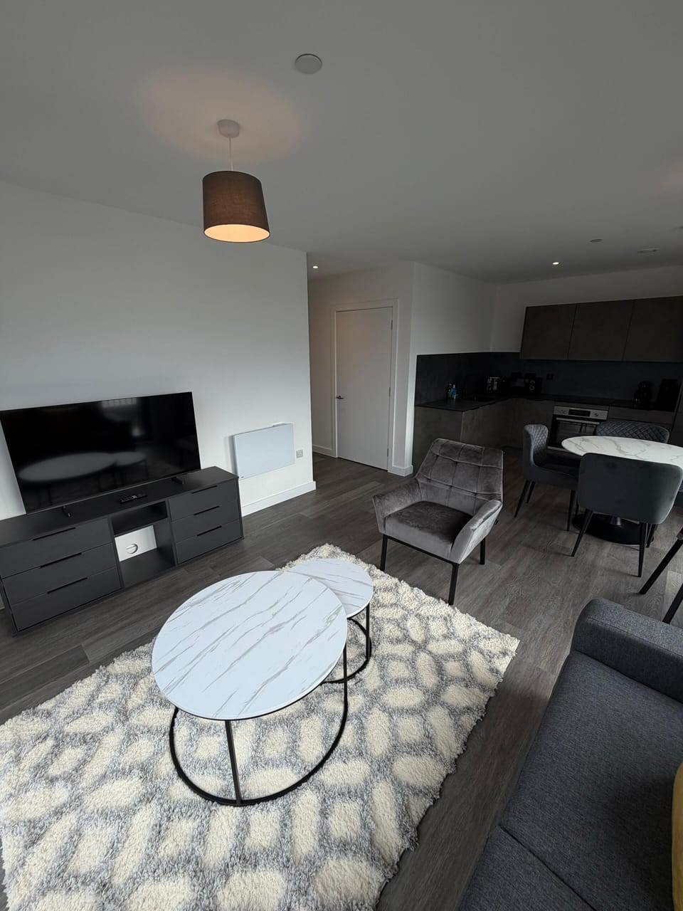 Deluxe Apartment, Balcony, City View | Living area