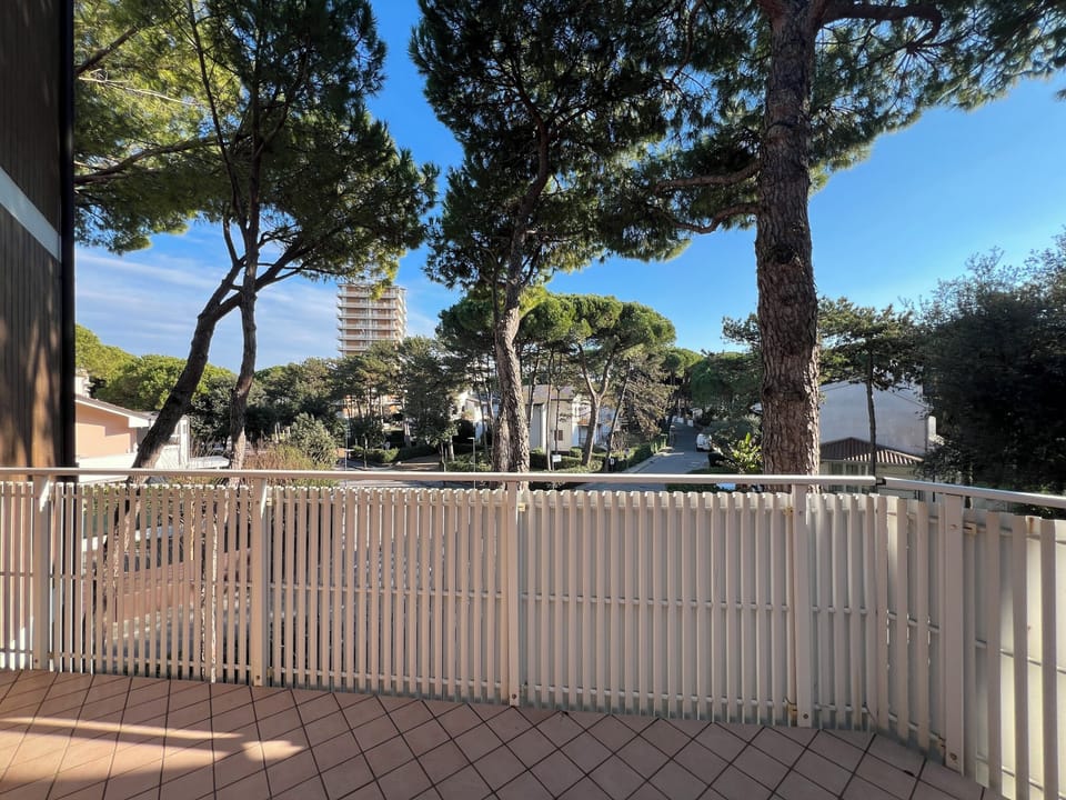 Apartment, 2 Bedrooms, Balcony, City View | Property grounds
