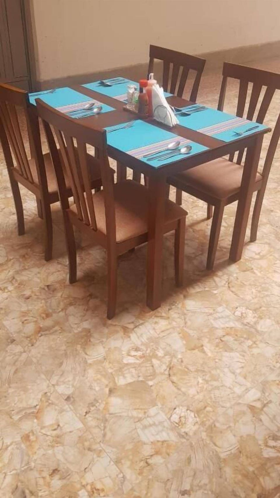 Deluxe Double Room, Balcony, Courtyard View | Dining