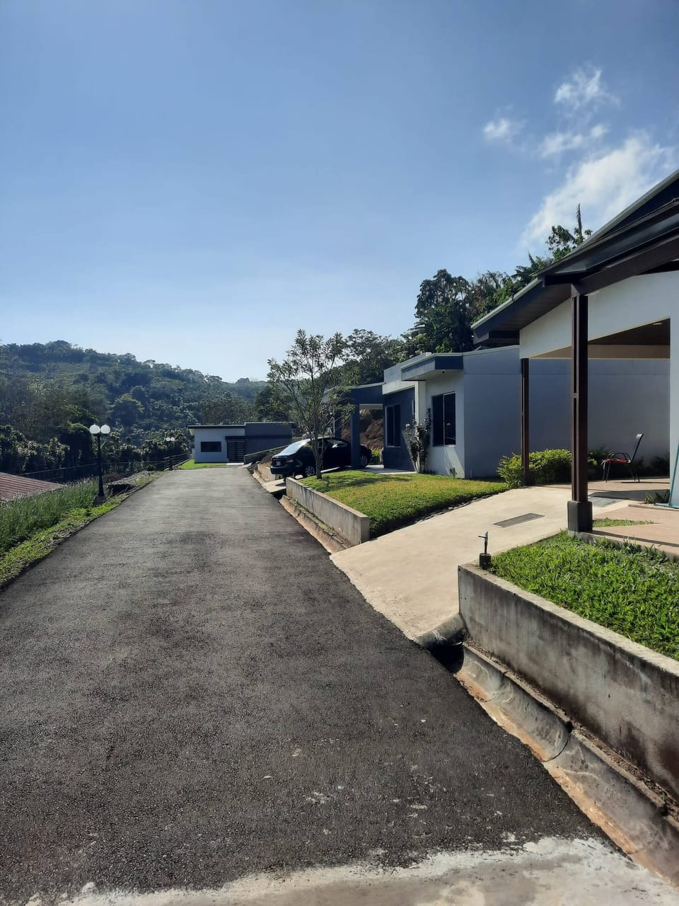 House, 3 Bedrooms, Balcony | Property grounds
