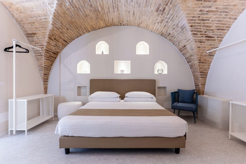 Suite | Iron/ironing board, free WiFi
