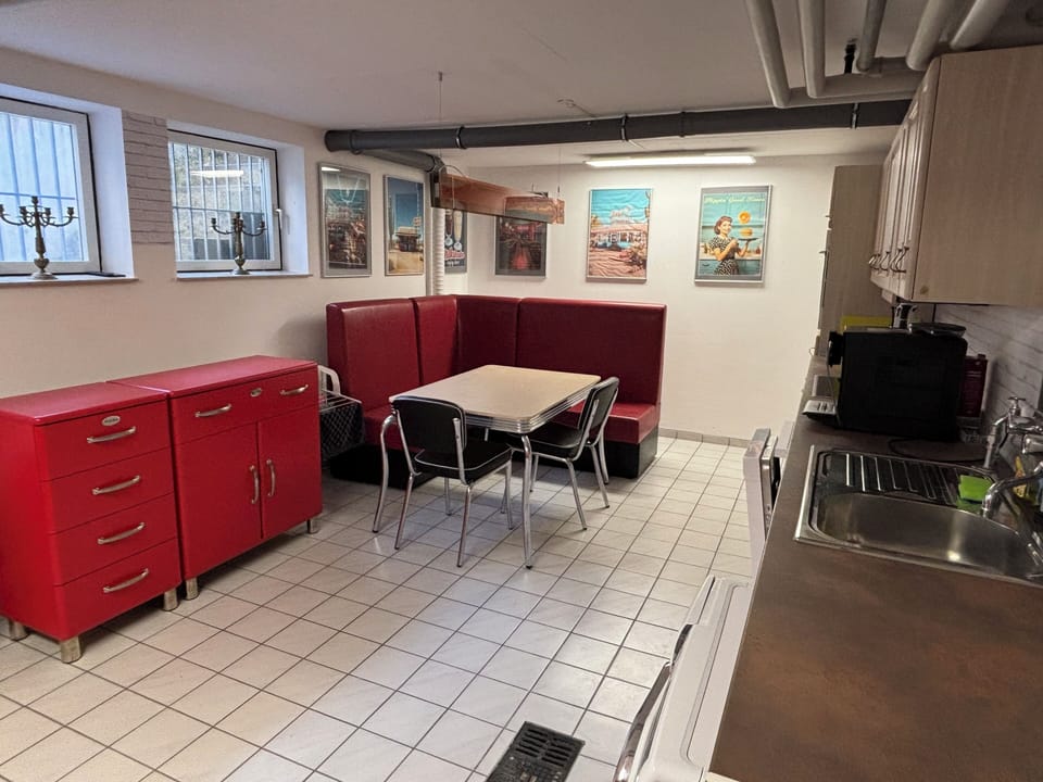 Double Room, Private Bathroom, Garden Area | Shared kitchen | Fridge, oven, stovetop, dishwasher
