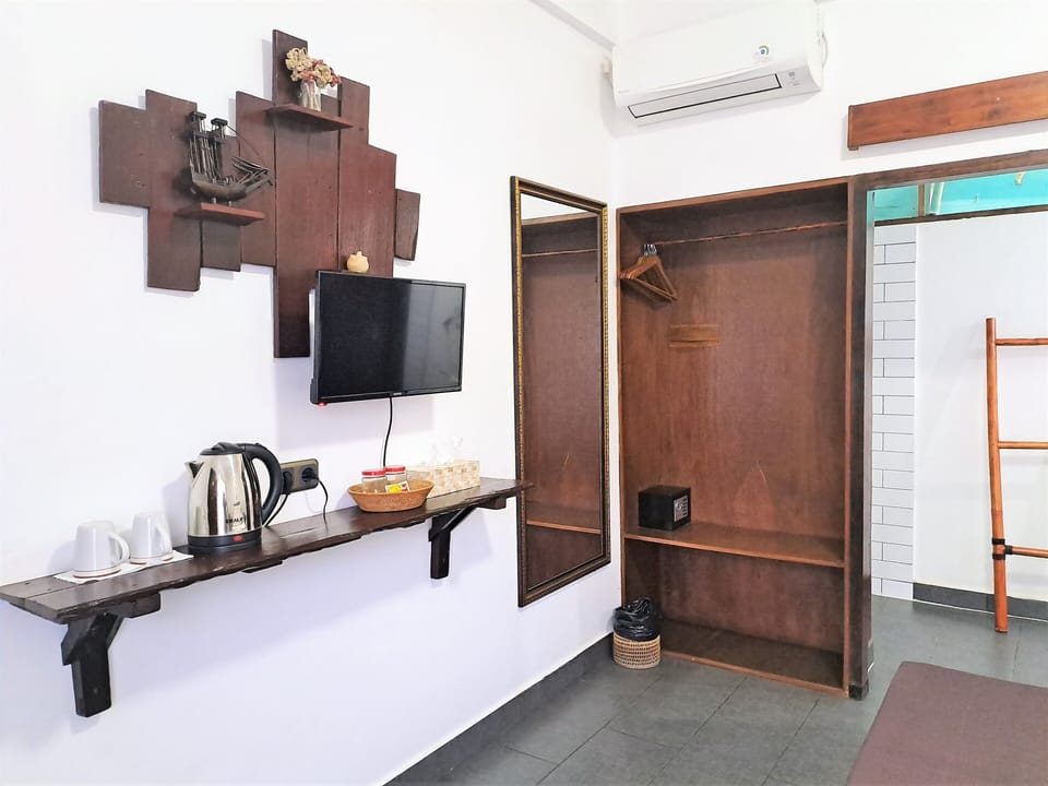 Comfort Double Room, Pool View | Interior