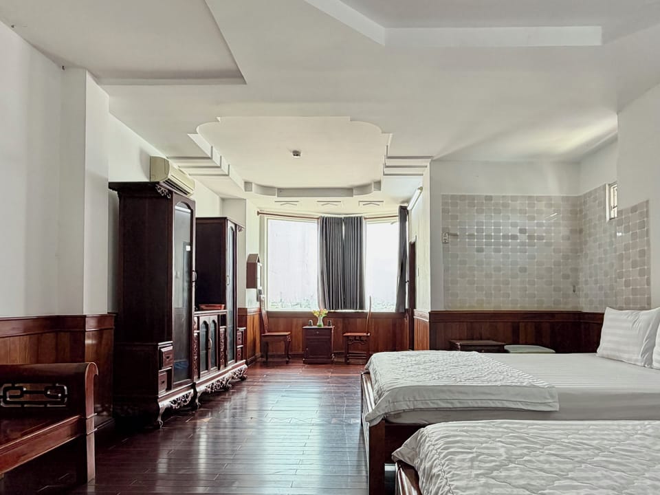 Family Room | Free WiFi