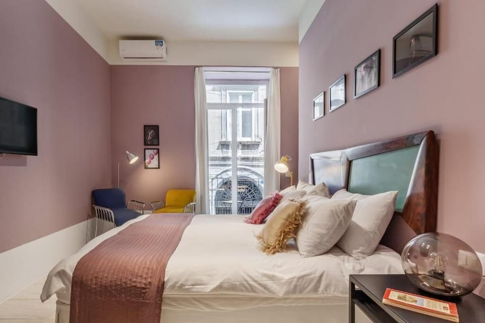 Double Room, Balcony, City View | In-room safe, blackout drapes, iron/ironing board, free WiFi