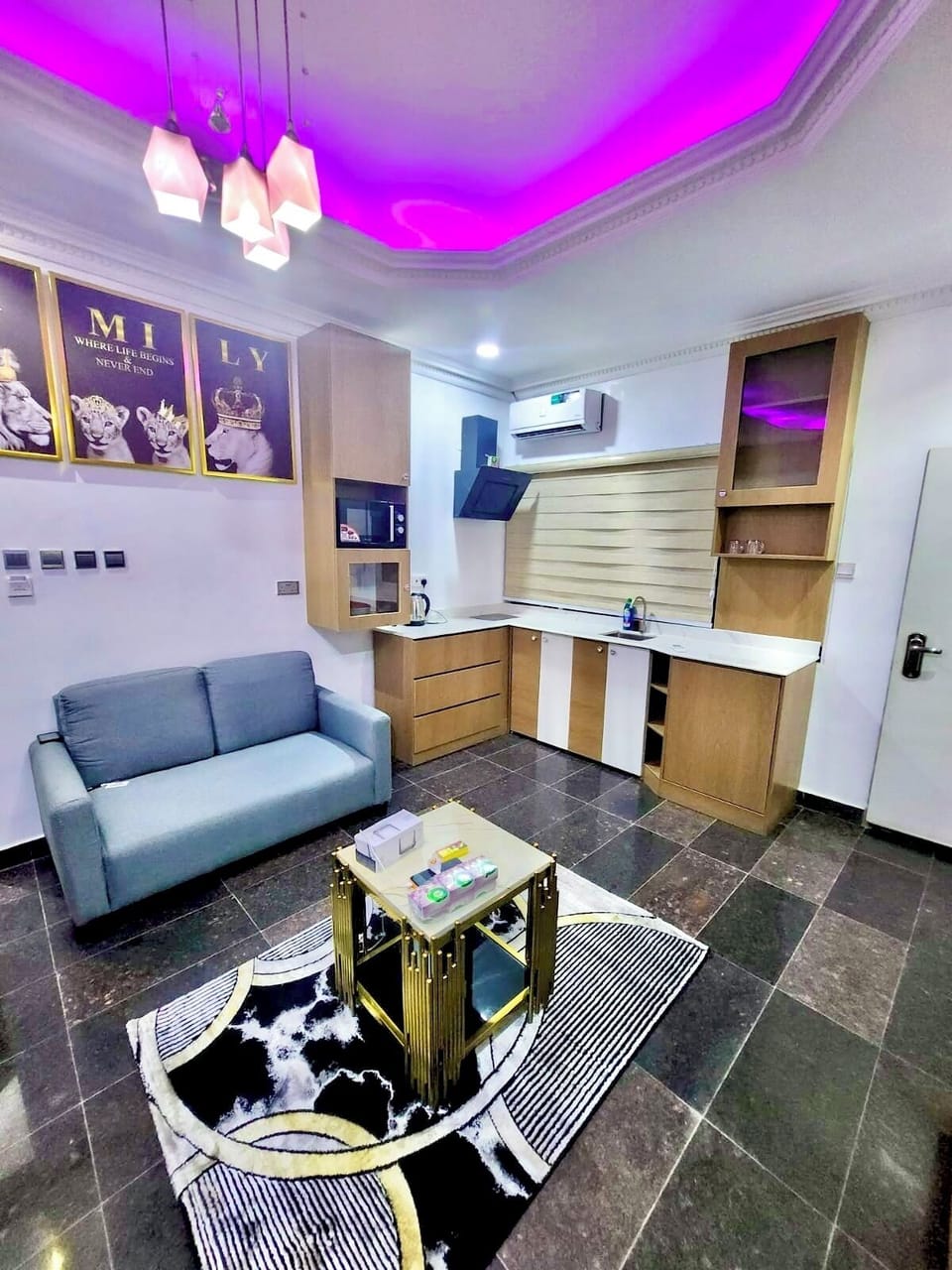 Premium Double or Twin Room | Living area
