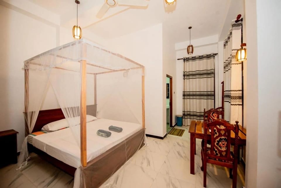 Deluxe Double Room | Free WiFi, bed sheets